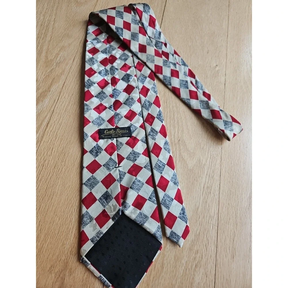 Carlo Ricci Mens Silk Tie Red Cream Grey Harlequin Diamond Pattern Made in Italy